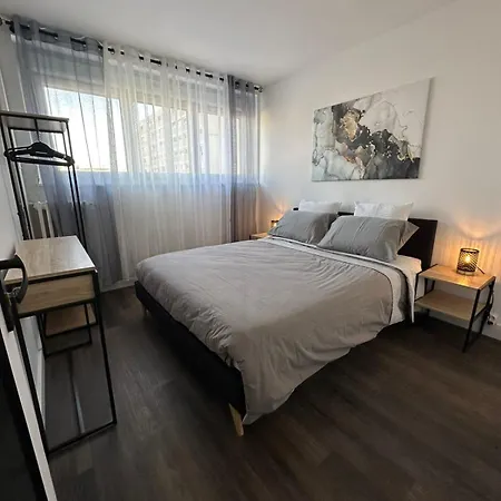Contemporary For 4 People With Balcony Near Gratte-ciel Villeurb Apartment