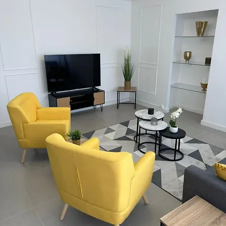 Contemporary For 4 People With Balcony Near Gratte-ciel Villeurb Villeurbanne